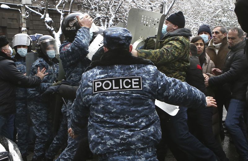 Detenidos en erevan2