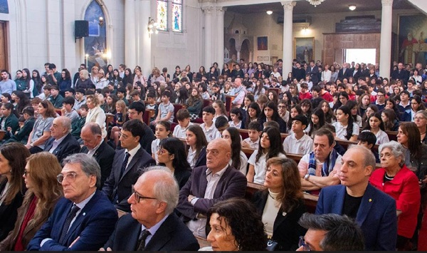 24 segunda fila izquierda 2026