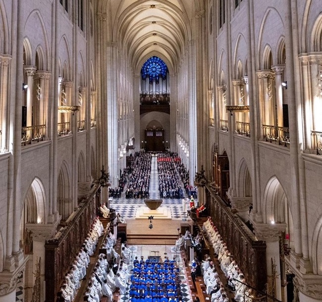 notre dame apertura