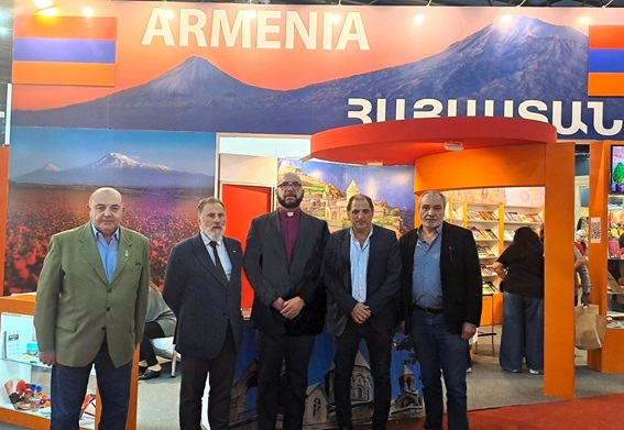 hadjian y comision  feria del libro