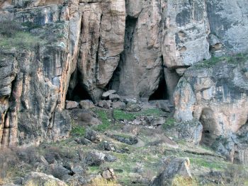 entrada cueva areni