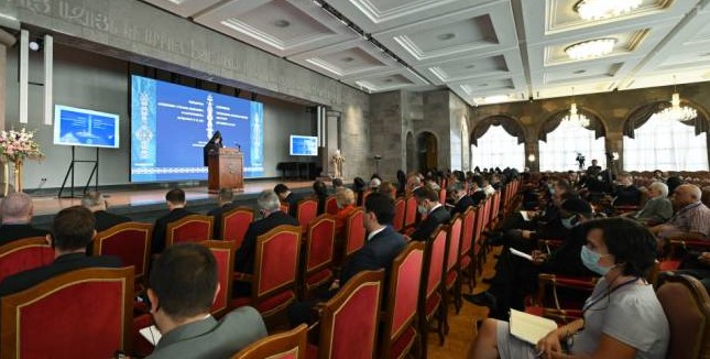 conferencia en etchmiadzin sobre la paz