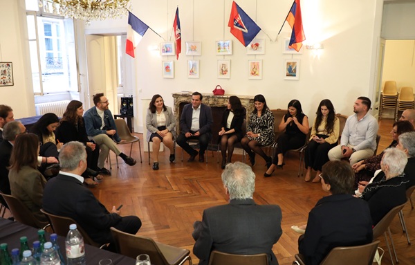 Photo 7 S. 1Simonian Touchpoints Tour London, France and Geneva. Lyon (2)