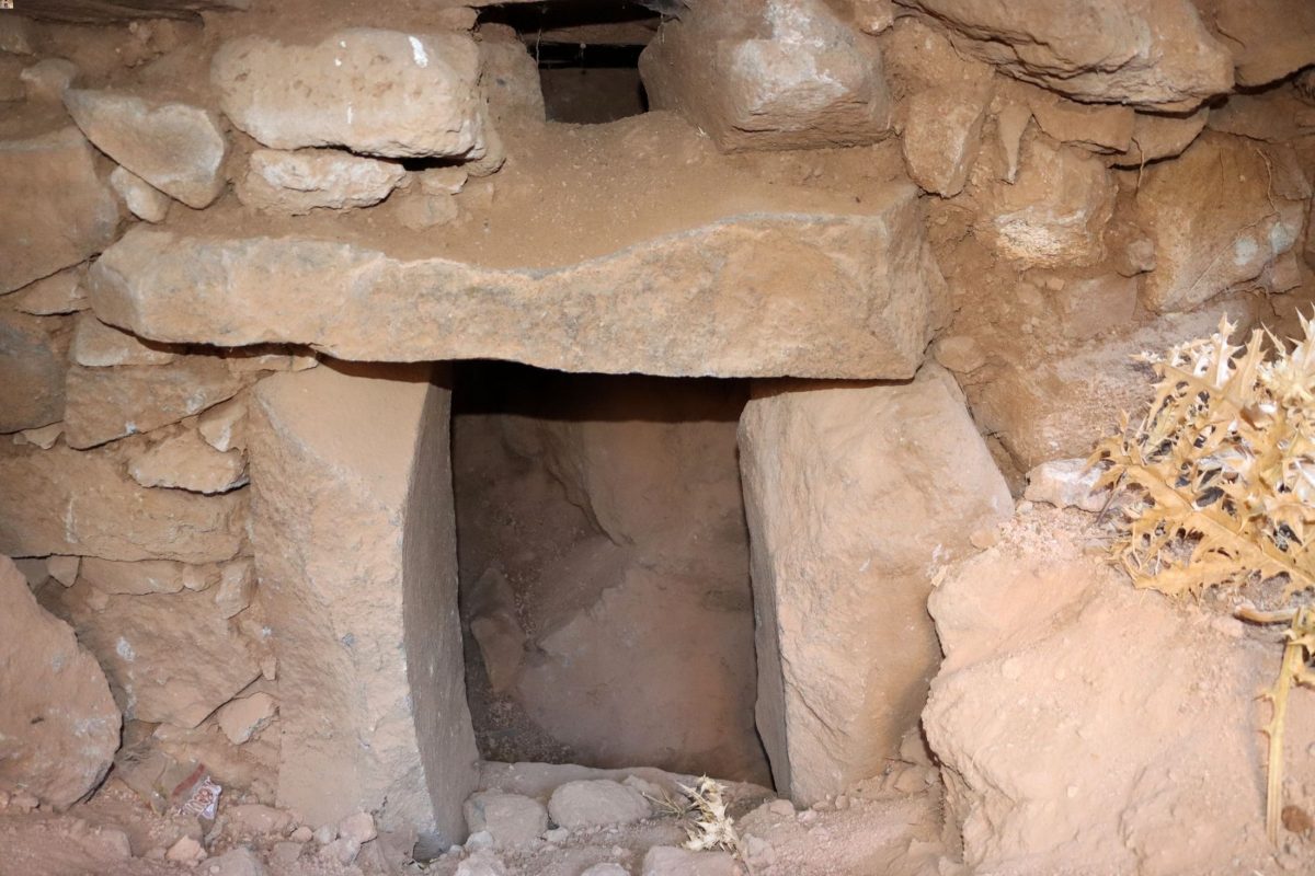 stone-masonry-chamber-tomb-min-e1671737554711