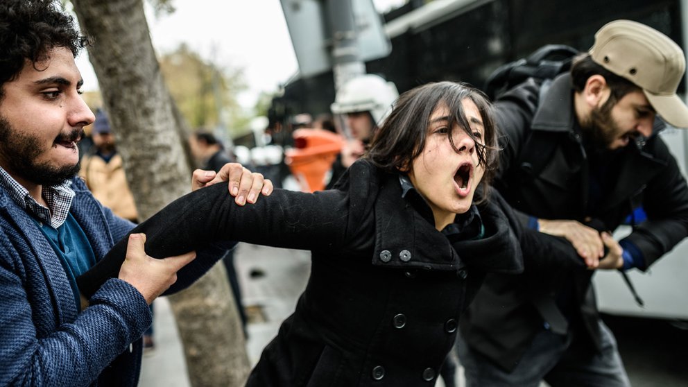 estudiante detenida