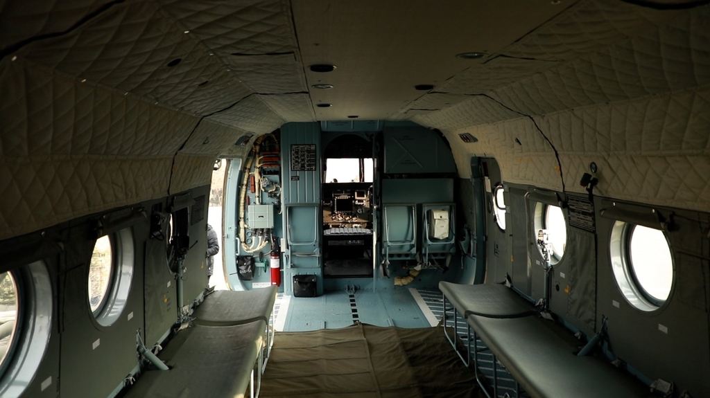 interior del helicóptero