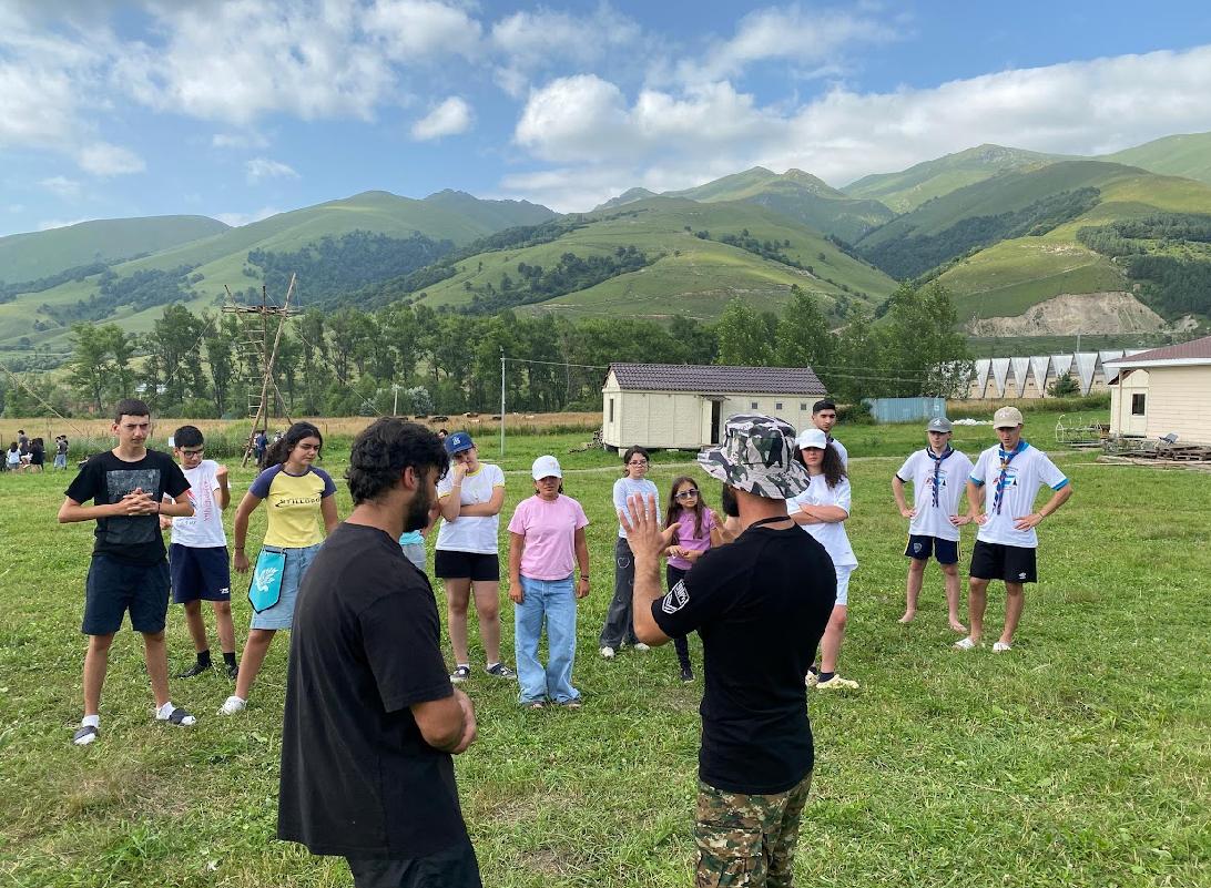 scout campamento armenia