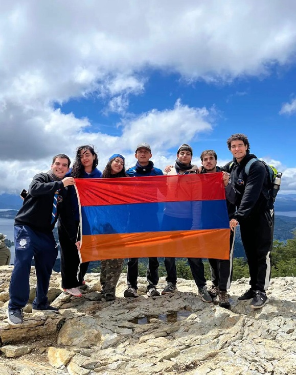 antranik 1 bariloche en la cima
