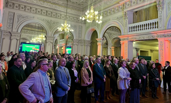embajada uruguay publico