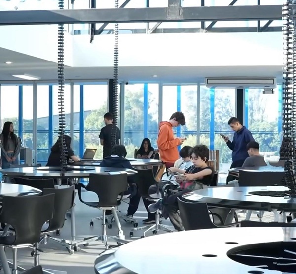 tumo Nu&ntilde;ez interior