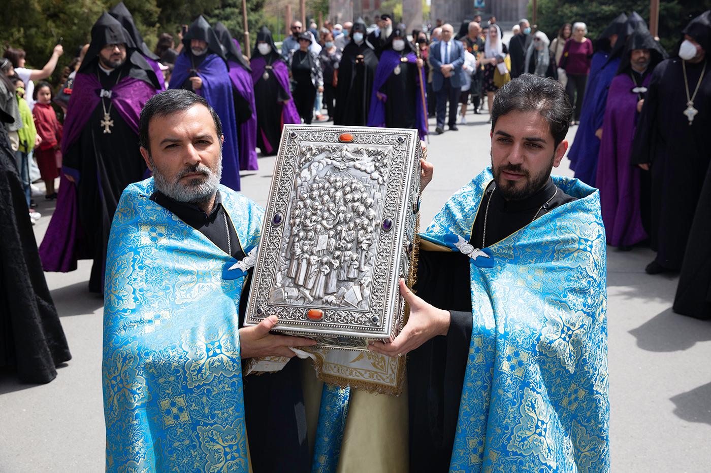 24 de abril vehapar Etchmiadzin5