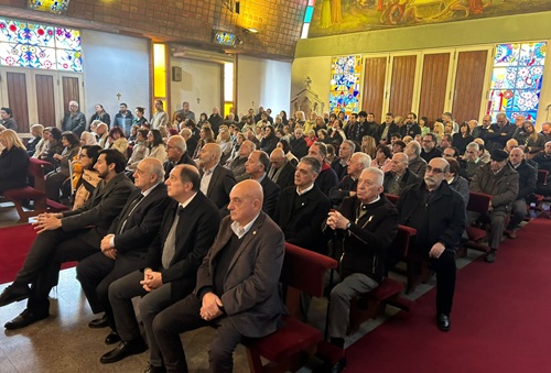iglesia san jorge publico presente