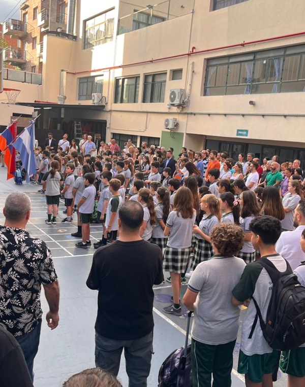 san gregorio 2026 patio con familias