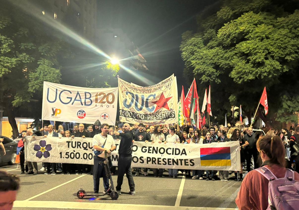 marccha banderas ugab y uca