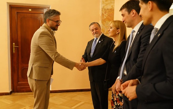 saludo del director