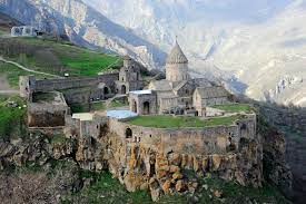 monasterio san tadeo en iran